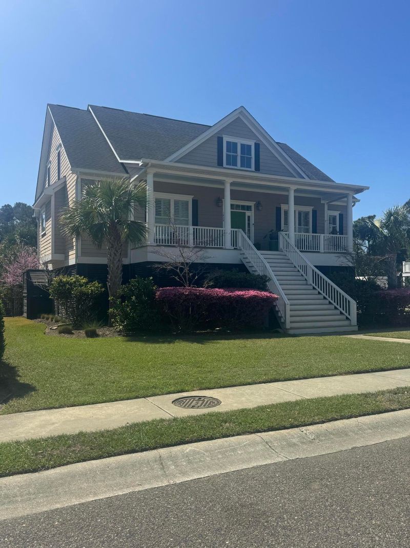 1828 Delacourt Ave, Mount Pleasant, SC 29466