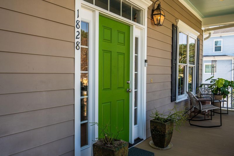 1828 Delacourt Ave, Mount Pleasant, SC 29466