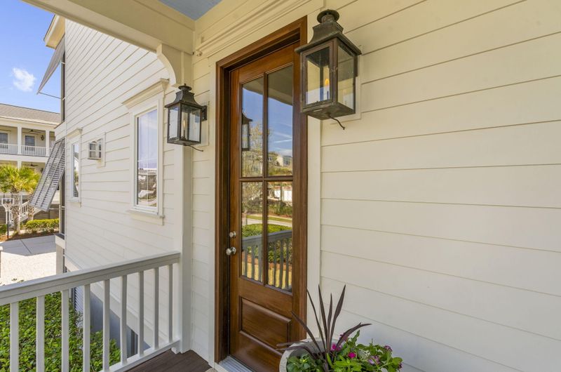 1635 Pierce St, Charleston, SC 29492
