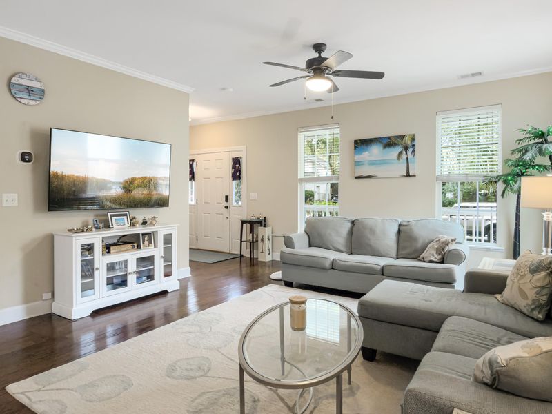 700 Majestic Oaks Dr, Charleston, SC 29412