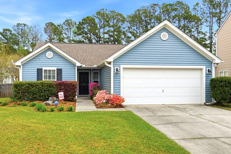 214 Chipping Sparrow Dr, Summerville, SC 29485
