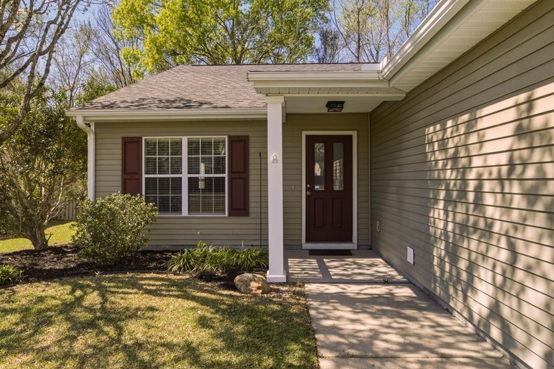123 Broken Branch Dr, Goose Creek, SC 29445