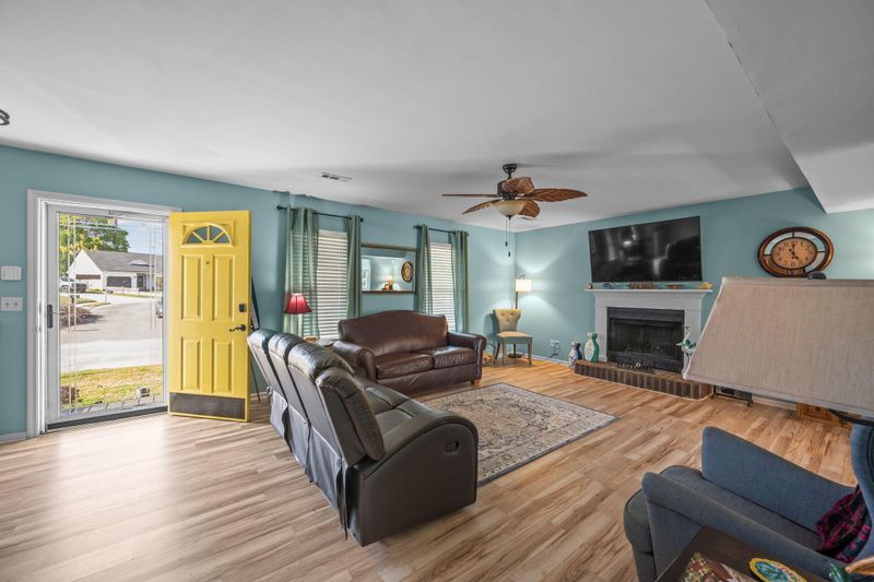 216 Persimmon Cir, Goose Creek, SC 29445