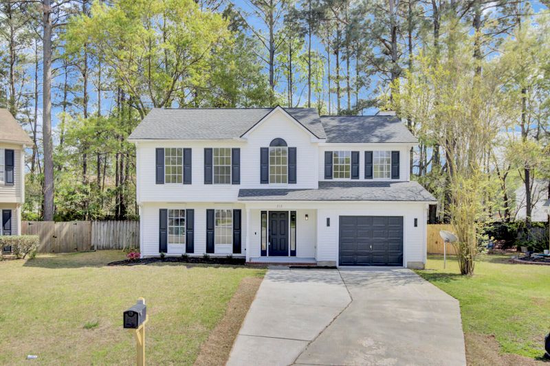 213 Alydar Ct, Summerville, SC 29483