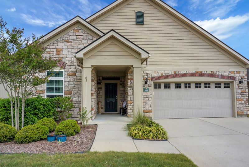 255 Village Stone Cir, Summerville, SC 29486