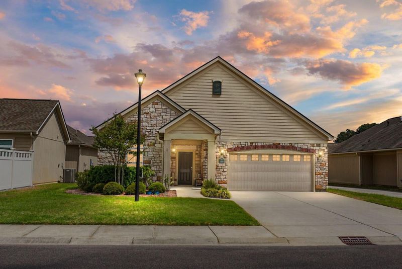 255 Village Stone Cir, Summerville, SC 29486
