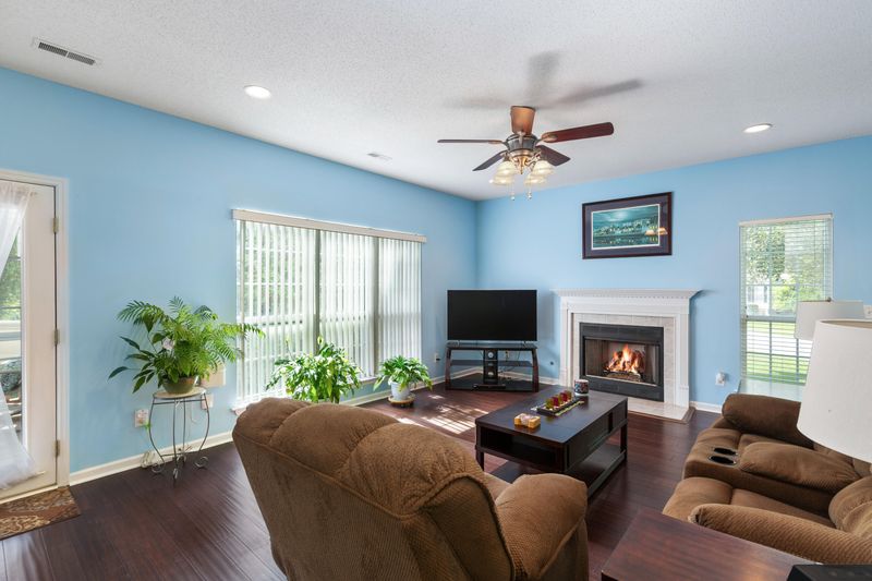 2800 Bottlebrush Ct, Mount Pleasant, SC 29466