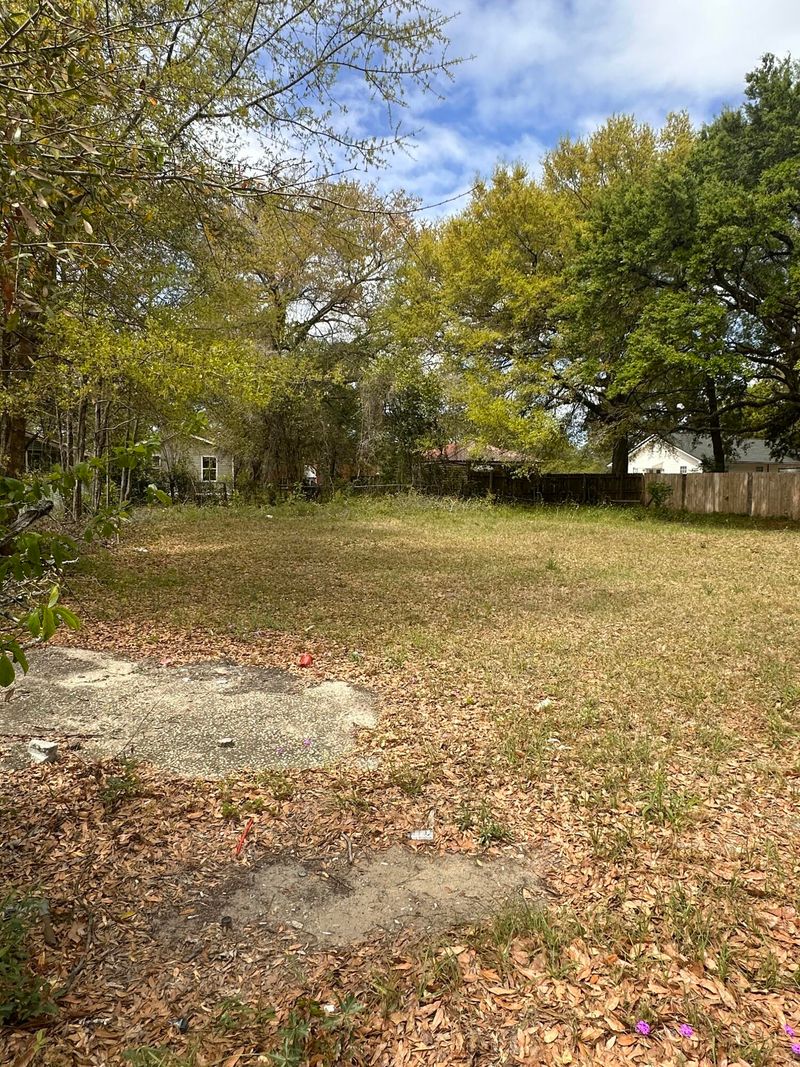 2670 Henry St, North Charleston, SC 29405