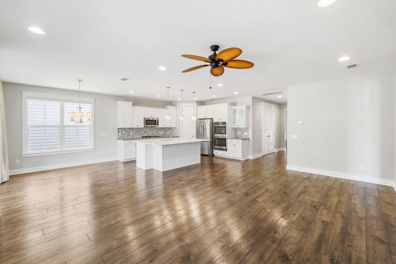 548 Four Seasons Blvd, Summerville, SC 29486