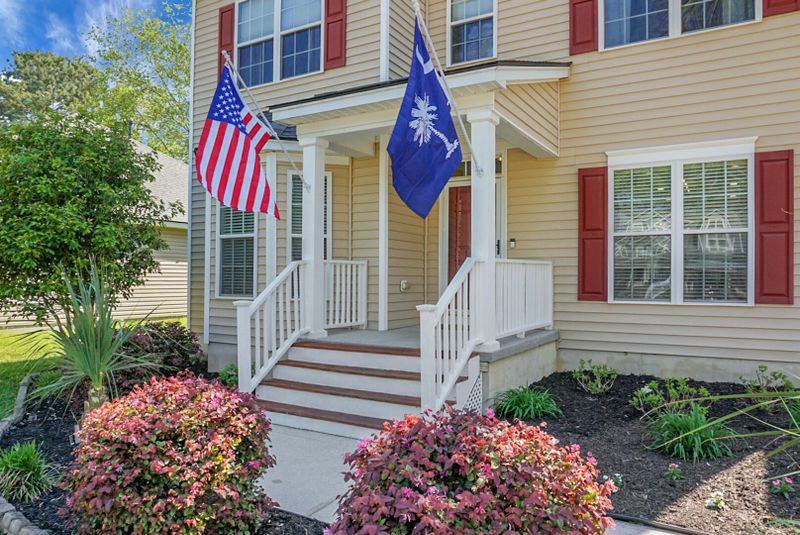 1504 Egret Creek Ct, Hanahan, SC 29410