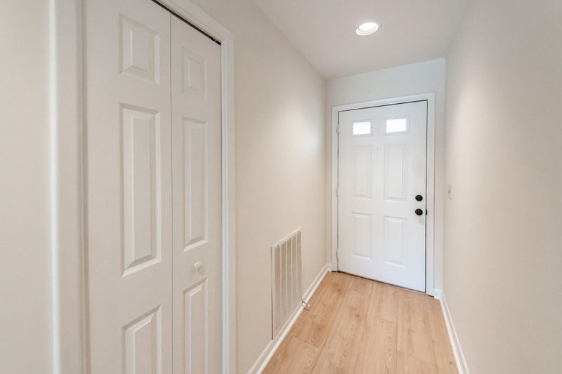 306 Ventura Pl, Mount Pleasant, SC 29464