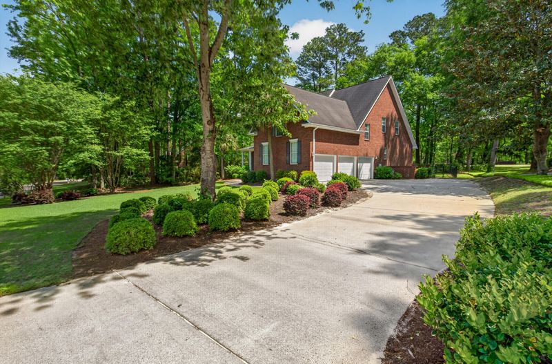 8618 W Fairway Woods Dr, North Charleston, SC 29420