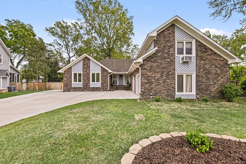 151 Palmetto Bluff Dr, North Charleston, SC 29418