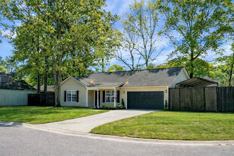 103 Equestrian Ct, Summerville, SC 29486