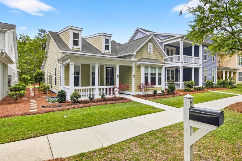 153 Village Ponds Dr, Summerville, SC 29483
