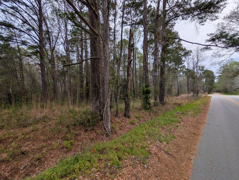 10218 Old Georgetown Rd, Mcclellanville, SC 29458