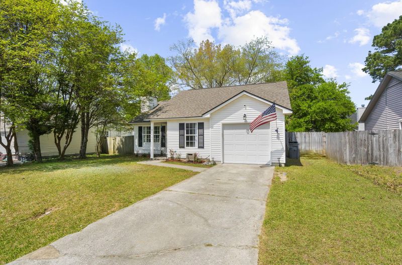 2772 Donner Ave, North Charleston, SC 29406