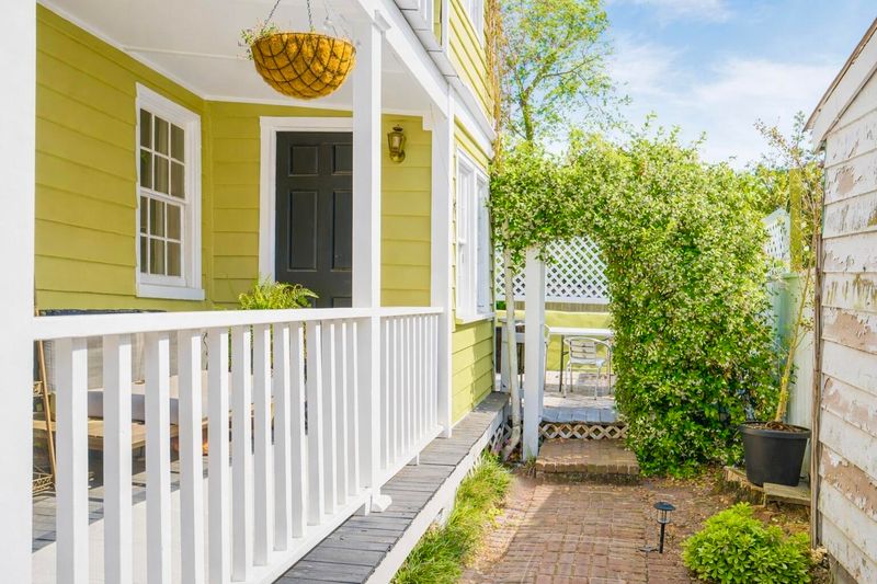 51 Radcliffe St, Charleston, SC 29403