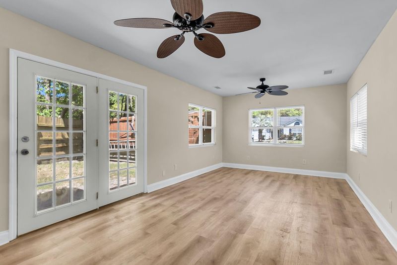 2407 Castlereagh Rd, Charleston, SC 29414