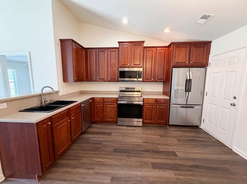 9640 N Carousel Cir, Summerville, SC 29485