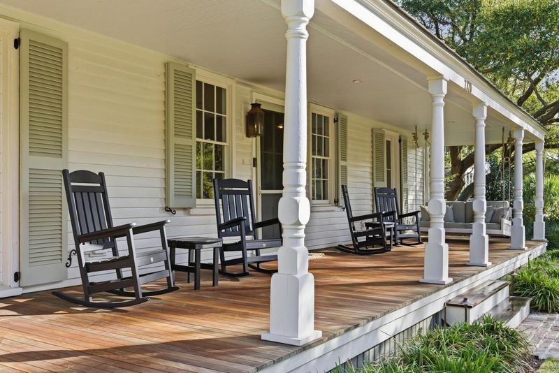 2320 Middle St, Sullivans Island, SC 29482