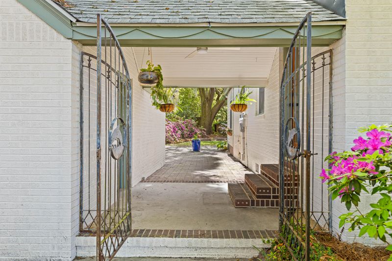 2169 Westrivers Rd, Charleston, SC 29412
