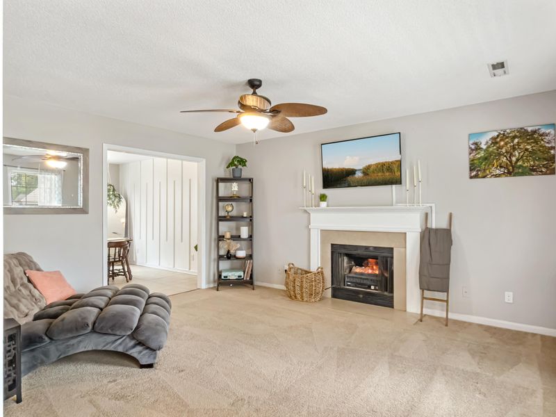 8612 Lindenwood Cir, North Charleston, SC 29420