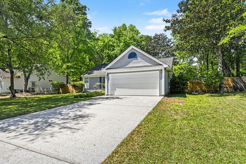 8507 William Moultrie Dr, North Charleston, SC 29420