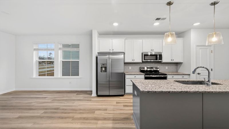 4633 Forest Hills Dr #1401, North Charleston, SC 29418