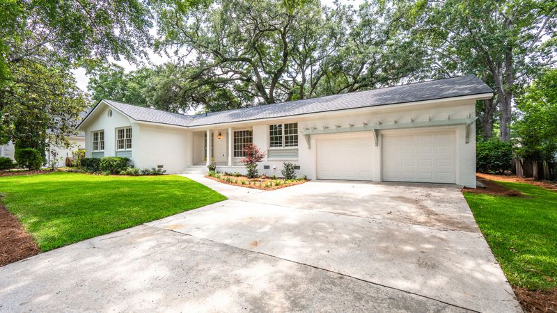 1389 Parkshore Dr, Charleston, SC 29407