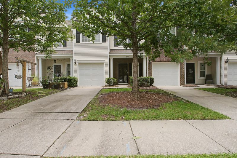 1805 Heldsberg Dr, Charleston, SC 29414
