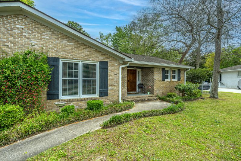 1059 S Shem Dr, Mount Pleasant, SC 29464