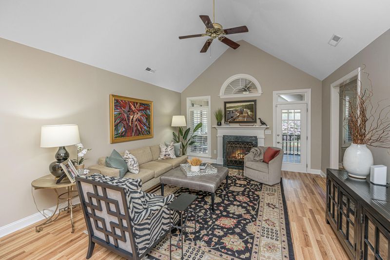 1315 Deep Water Dr, Mount Pleasant, SC 29464