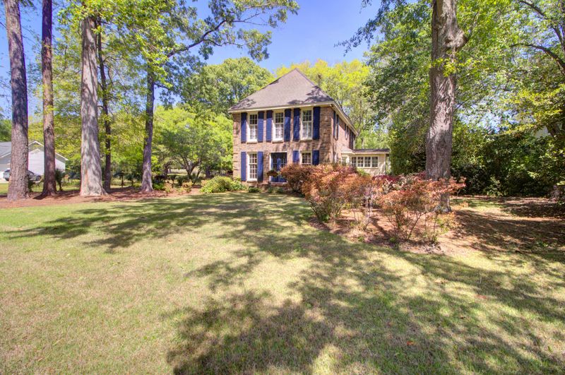 1120 Deleisseline Blvd, Mount Pleasant, SC 29464