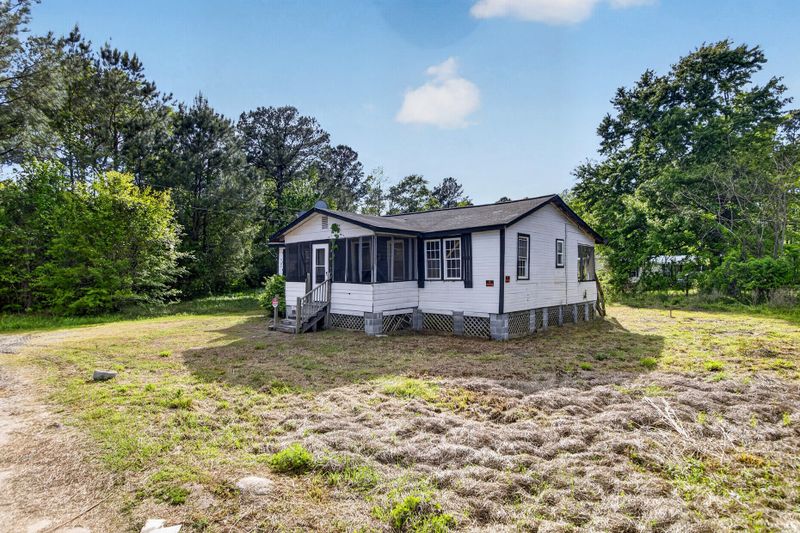 727 Campbellridge Ln, Saint Stephen, SC 29479