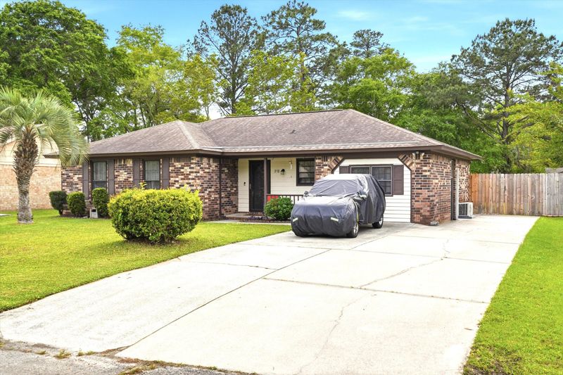 218 Village Green Cir, Summerville, SC 29486