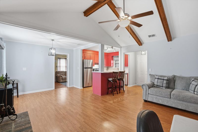 218 Village Green Cir, Summerville, SC 29486