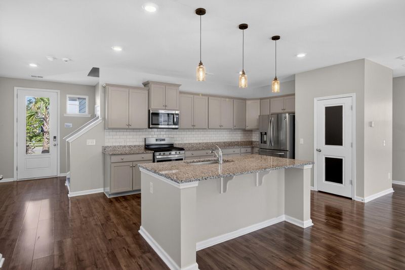 106 Trumpet Vine Dr, Summerville, SC 29483