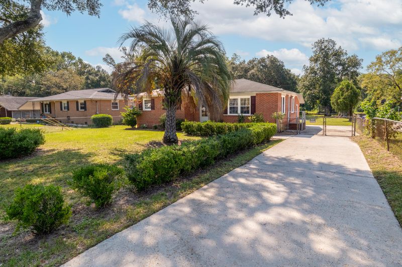 4557 W Montague Ave, North Charleston, SC 29418