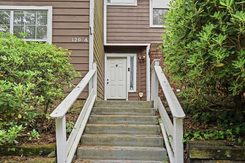 120 Luden Dr #Apt A, Summerville, SC 29483