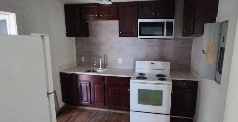 2749 E Surrey Dr, North Charleston, SC 29405