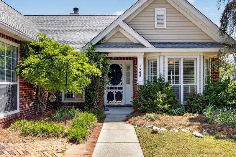 1508 Sweet Myrtle Cir, Mount Pleasant, SC 29466