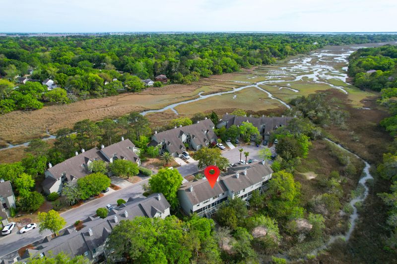 1071 Marsh Court Ln, Mount Pleasant, SC 29464