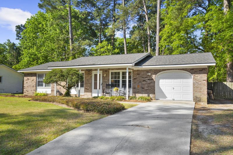 118 Carol Dr, Goose Creek, SC 29445