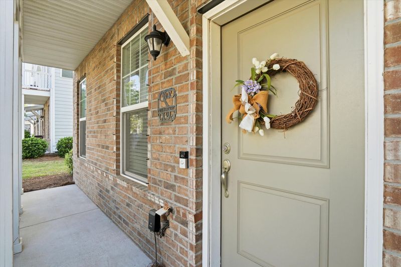 137 Rowans Creek Dr, Charleston, SC 29492