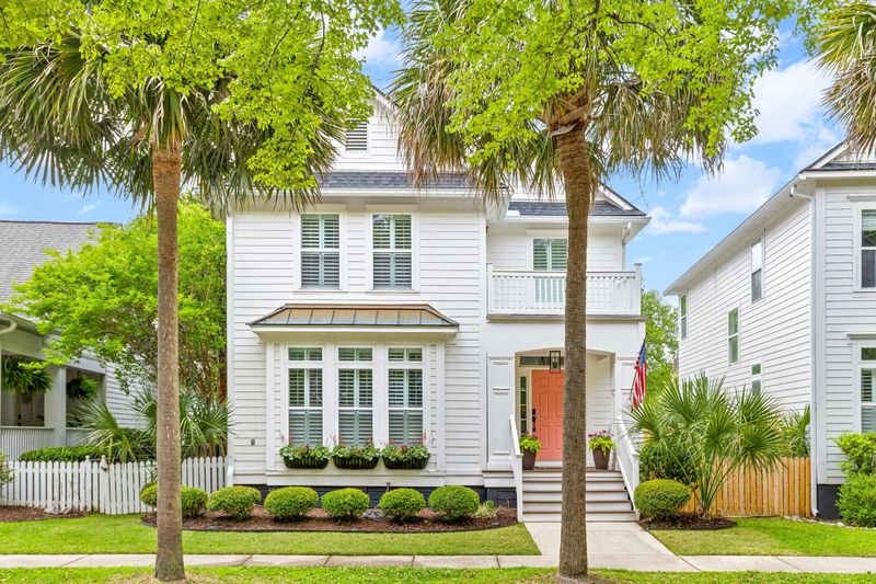 164 Etiwan Park St, Daniel Island, SC 29492