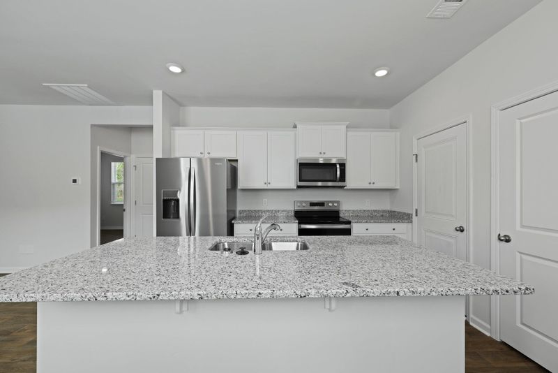 3146 Dalmore Dr, Ravenel, SC 29470
