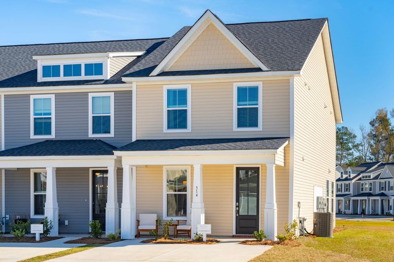 225 Harding Ln, Goose Creek, SC 29445
