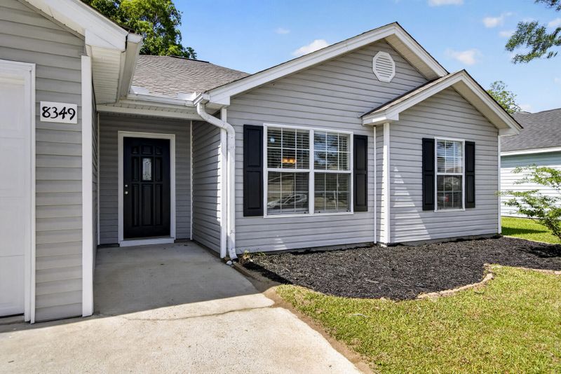 8349 Waltham Rd, North Charleston, SC 29406