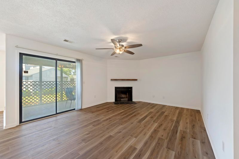 607 Waterwood Dr, Goose Creek, SC 29445